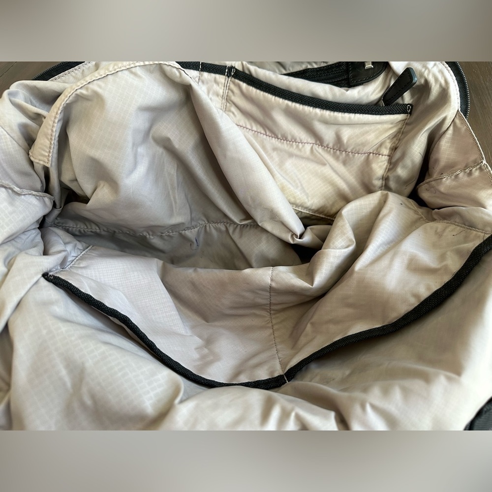 Tumi duffle/travel bag - Picture 13 of 15